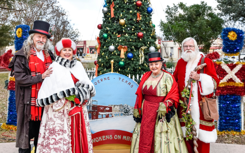 5 Festive Towns Holiday Travel